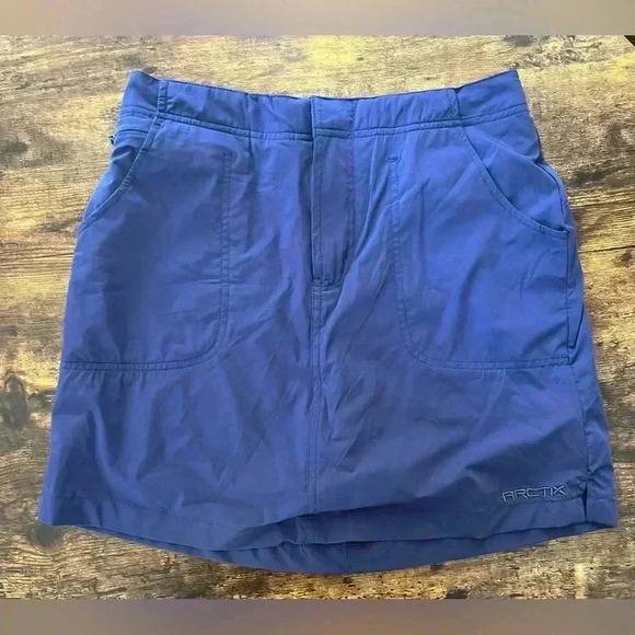 BUNDLE: 2- ARCTIX ladies skorts. Size: S/P. - Picture 11 of 15